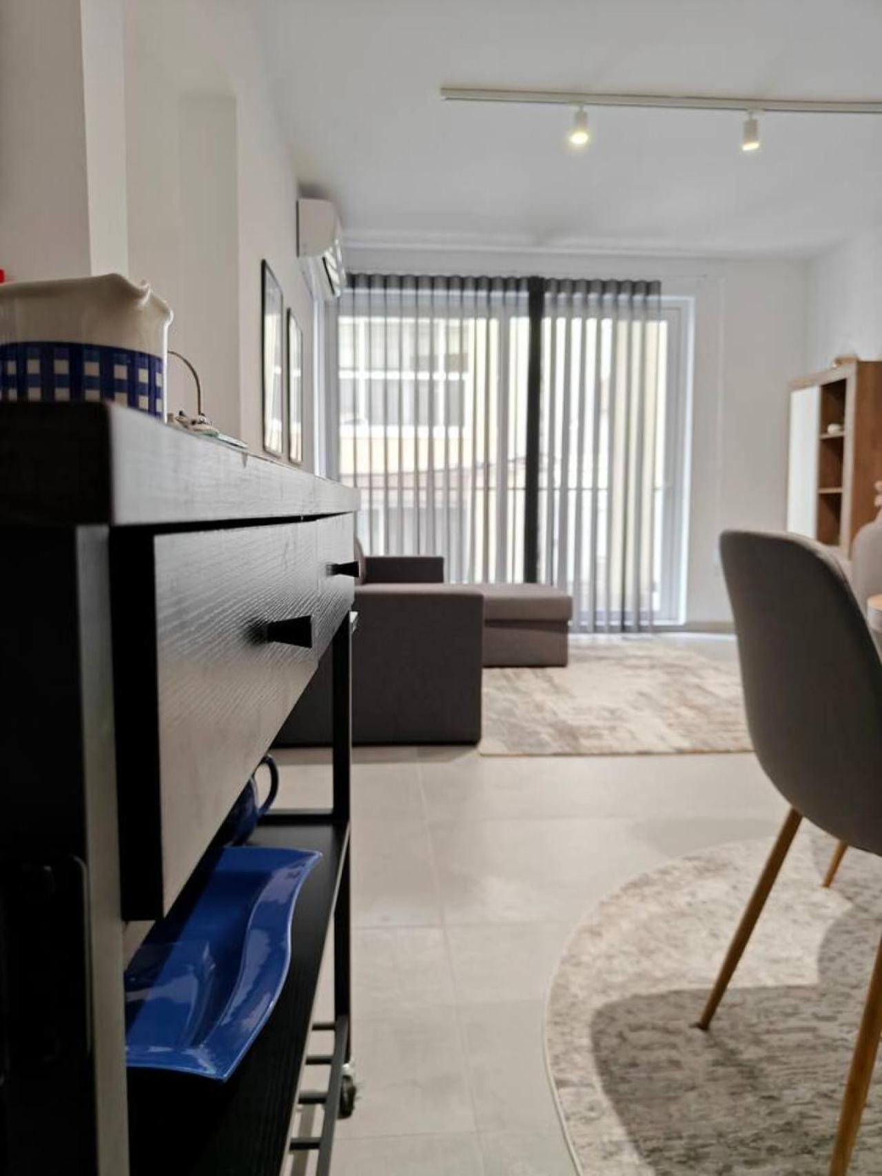 Sea Esta 1 Apartment *